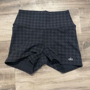 Alo Yoga Bike Shorts size S